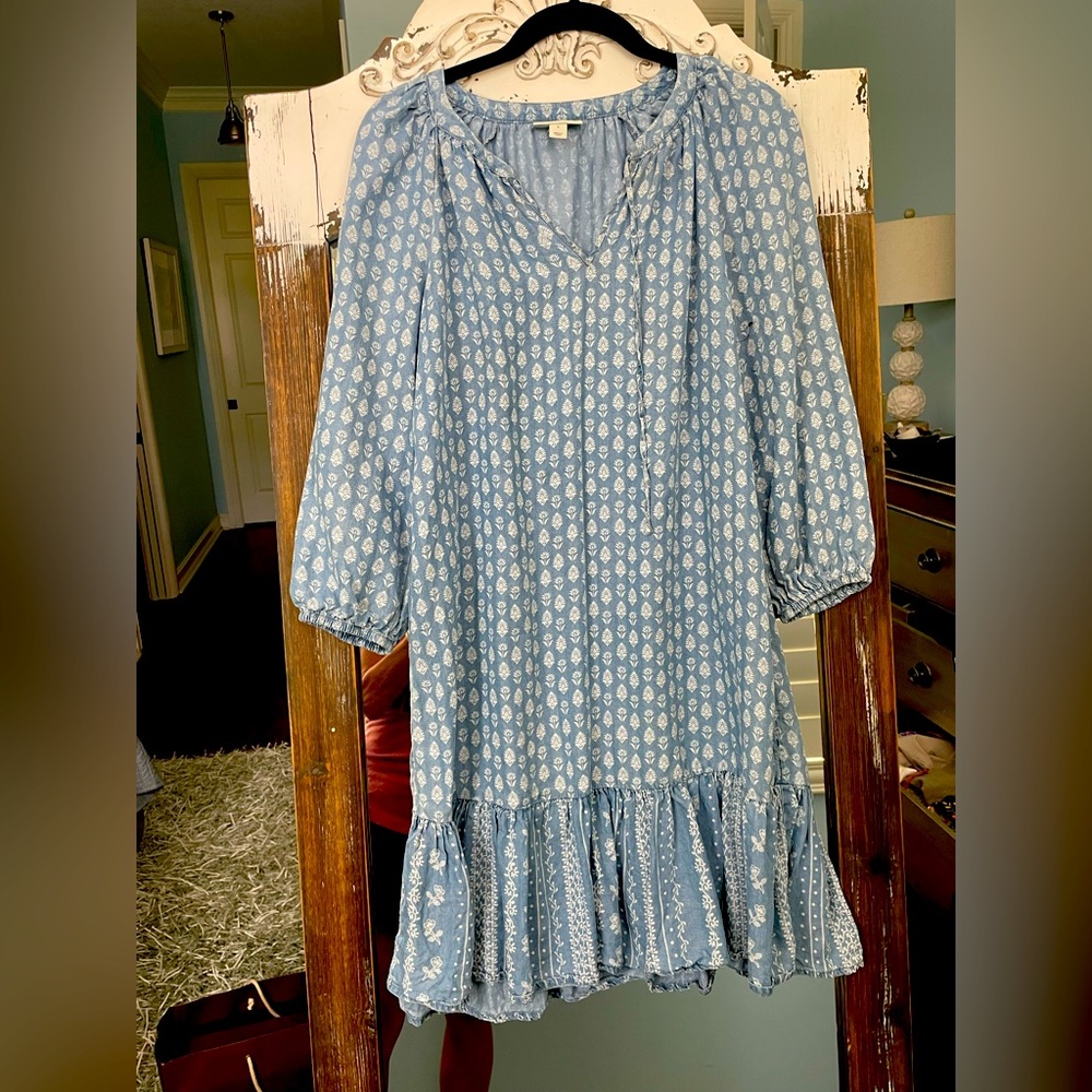 Fun lite, summer dress